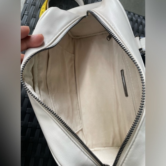 Steve Madden Bag, Steve Madden Shoulder Bag,Steve Madden white Bag. - Picture 10 of 16